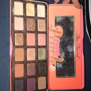beat up too faced pallet!!